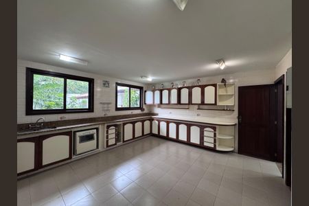 Casa de condomínio à venda com 767m², 5 quartos e 4 vagas Casa de condomínio à venda com 767m², 5 quartos e 4 vagasCozinha