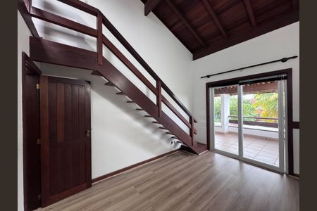 Casa de condomínio à venda com 767m², 5 quartos e 4 vagas Casa de condomínio à venda com 767m², 5 quartos e 4 vagasSuíte 3