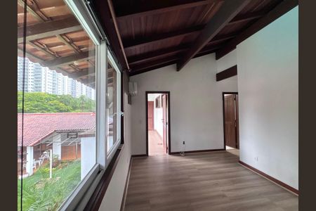 Casa de condomínio à venda com 767m², 5 quartos e 4 vagas Casa de condomínio à venda com 767m², 5 quartos e 4 vagasSuíte 1