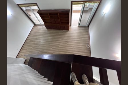 Casa de condomínio à venda com 767m², 5 quartos e 4 vagas Casa de condomínio à venda com 767m², 5 quartos e 4 vagasSala - Mezanino