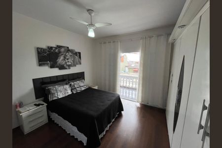 Casa à venda com 130m², 2 quartos e 2 vagasSuite 