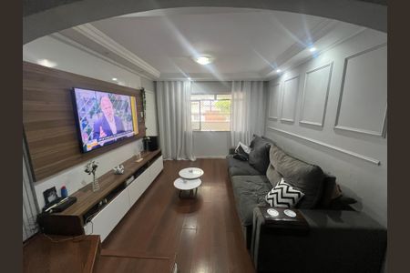 Sala de casa para alugar com 2 quartos, 130m² em Cidade Antônio Estêvão de Carvalho, São Paulo
