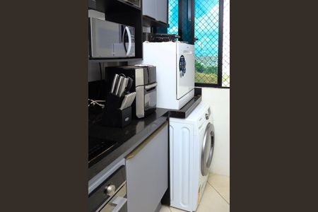 Apartamento para alugar com 70m², 3 quartos e 1 vagaÁrea de Serviço