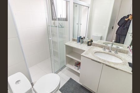 Apartamento à venda com 92m², 2 quartos e 2 vagasBanheiro da Suíte