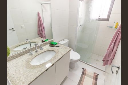 Apartamento à venda com 92m², 2 quartos e 2 vagasBanheiro