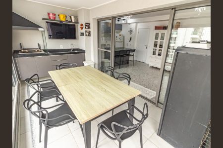 Apartamento à venda com 92m², 2 quartos e 2 vagasVaranda