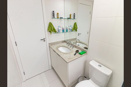 Apartamento à venda com 92m², 2 quartos e 2 vagasBanheiro