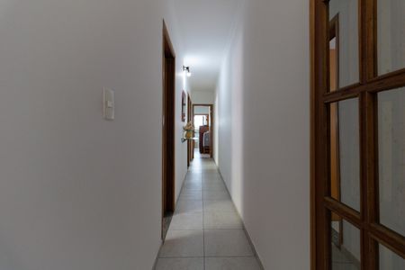 Casa à venda com 190m², 4 quartos e 6 vagasCorredor