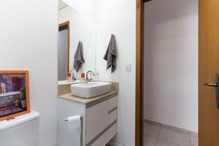 Casa à venda com 190m², 4 quartos e 6 vagasBanheiro Social 