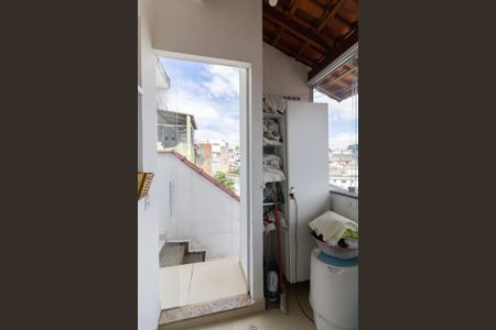 Casa à venda com 190m², 4 quartos e 6 vagasLavanderia 