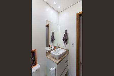 Casa à venda com 190m², 4 quartos e 6 vagasBanheiro Social 