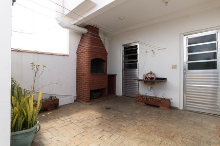 Casa à venda com 190m², 4 quartos e 6 vagasQuintal