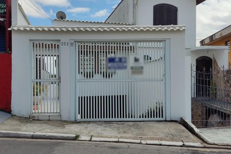 Casa à venda com 190m², 4 quartos e 6 vagasFachada 