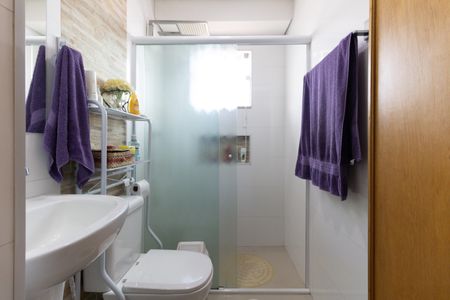 Casa à venda com 190m², 4 quartos e 6 vagasBanheiro da Suíte 