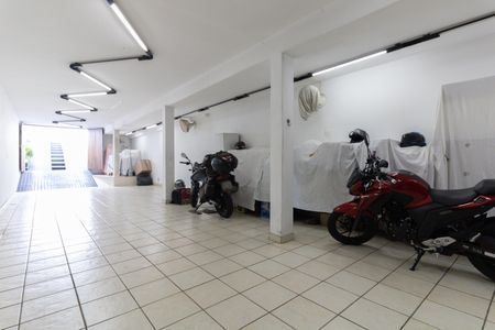 Casa à venda com 190m², 4 quartos e 6 vagasGaragem