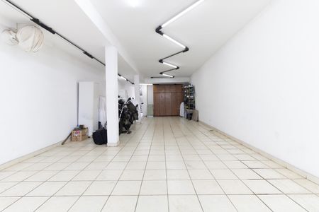 Casa à venda com 190m², 4 quartos e 6 vagasGaragem