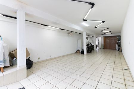 Casa à venda com 190m², 4 quartos e 6 vagasGaragem