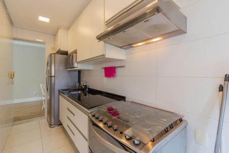 Apartamento à venda com 67m², 2 quartos e 2 vagas Apartamento à venda com 67m², 2 quartos e 2 vagasCozinha e Área de Serviço