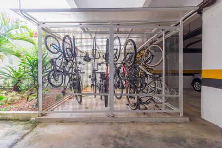 Apartamento à venda com 67m², 2 quartos e 2 vagas Apartamento à venda com 67m², 2 quartos e 2 vagasÁrea comum - Bicicletario