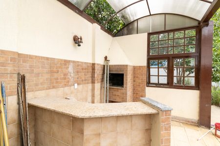 Casa à venda com 200m², 4 quartos e 3 vagasChurrasqueira