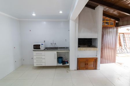 Casa à venda com 200m², 4 quartos e 3 vagasCozinha e Área de Serviço
