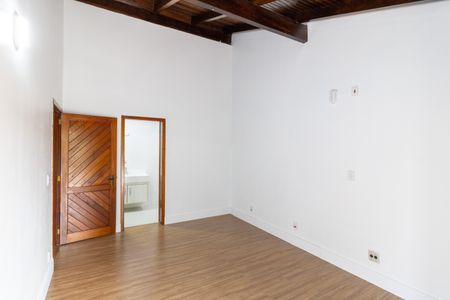 Casa à venda com 200m², 4 quartos e 3 vagasSuíte