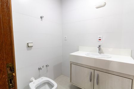 Casa à venda com 200m², 4 quartos e 3 vagasBanheiro da Suíte