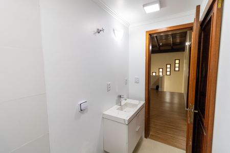 Casa à venda com 200m², 4 quartos e 3 vagasBanheiro