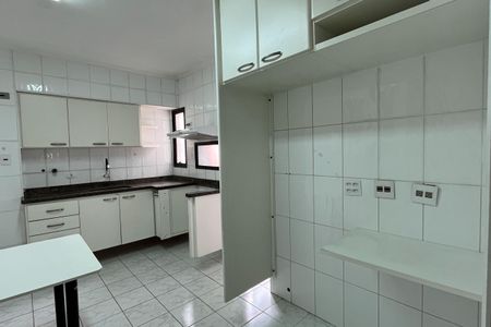 Apartamento para alugar com 127m², 4 quartos e 2 vagasCozinha