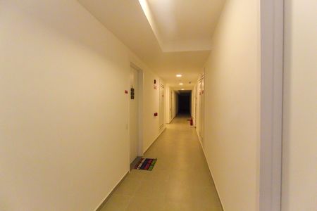 Apartamento para alugar com 36m², 2 quartos e sem vaga Apartamento para alugar com 36m², 2 quartos e sem vagaHall