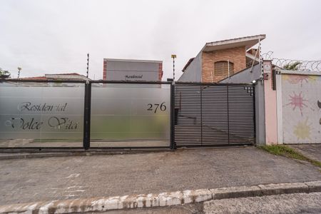 Casa de condomínio à venda com 122m², 2 quartos e 2 vagas Casa de condomínio à venda com 122m², 2 quartos e 2 vagasFachada