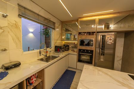 Casa de condomínio à venda com 122m², 2 quartos e 2 vagas Casa de condomínio à venda com 122m², 2 quartos e 2 vagasCozinha