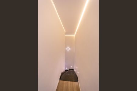 Casa de condomínio à venda com 122m², 2 quartos e 2 vagas Casa de condomínio à venda com 122m², 2 quartos e 2 vagasCorredor