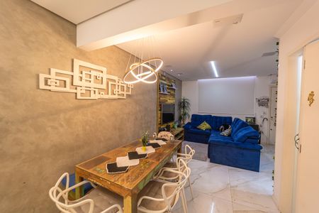 Casa de condomínio à venda com 122m², 2 quartos e 2 vagas Casa de condomínio à venda com 122m², 2 quartos e 2 vagasSala/Cozinha