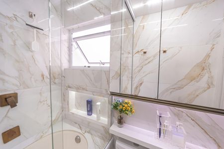 Casa de condomínio à venda com 122m², 2 quartos e 2 vagas Casa de condomínio à venda com 122m², 2 quartos e 2 vagasBanheiro do Quarto 1