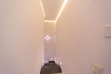 Casa de condomínio à venda com 122m², 2 quartos e 2 vagas Casa de condomínio à venda com 122m², 2 quartos e 2 vagasCorredor