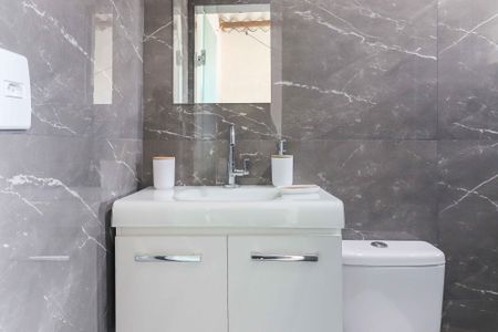 Casa para alugar com 60m², 1 quarto e sem vaga Casa para alugar com 60m², 1 quarto e sem vagaBanheiro