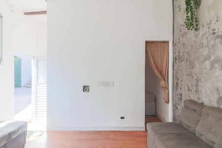 Sala de casa para alugar com 1 quarto, 60m² em Jardim das Esmeraldas, São Paulo