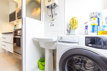 Apartamento para alugar com 63m², 2 quartos e 1 vaga Apartamento para alugar com 63m², 2 quartos e 1 vagaCozinha e Área de Serviço