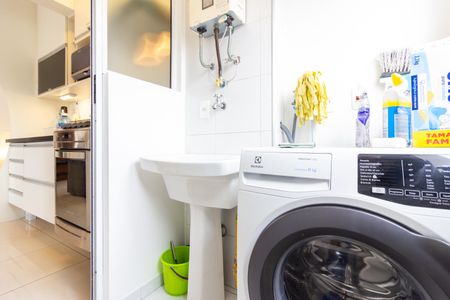 Apartamento para alugar com 63m², 2 quartos e 1 vaga Apartamento para alugar com 63m², 2 quartos e 1 vagaCozinha e Área de Serviço