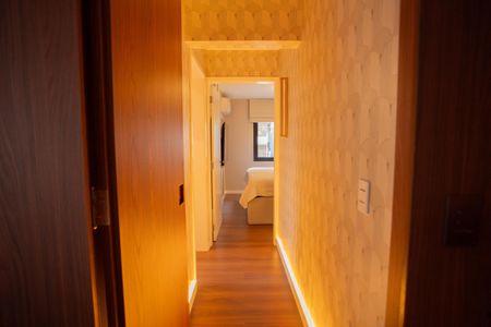 Apartamento à venda com 107m², 2 quartos e 2 vagasCORREDOR