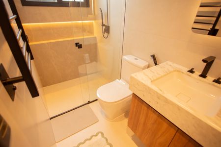 Apartamento à venda com 107m², 2 quartos e 2 vagasBANHEIRO DA SUÍTE 1