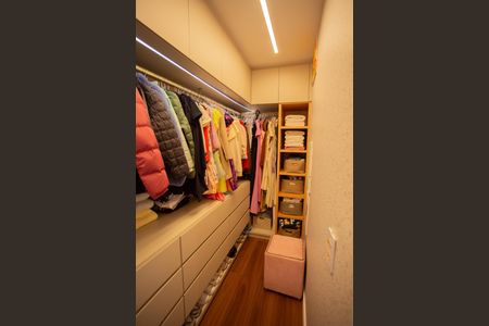 Apartamento à venda com 107m², 2 quartos e 2 vagasSUÍTE 2