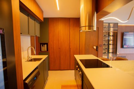 Apartamento à venda com 107m², 2 quartos e 2 vagasCOZINHA