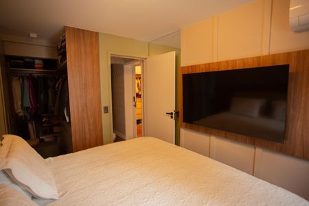 SUÍTE 1 de apartamento à venda com 2 quartos, 107m² em Santana, São Paulo