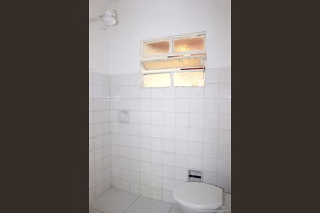 Casa à venda com 93m², 4 quartos e 1 vagaBanheiro (casa 2)