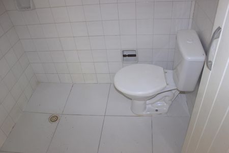 Casa à venda com 93m², 4 quartos e 1 vagaBanheiro (casa 2)