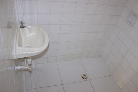 Casa à venda com 93m², 4 quartos e 1 vagaBanheiro (casa 2)