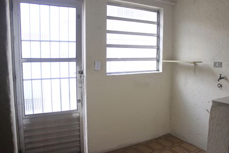 Casa à venda com 93m², 4 quartos e 1 vagaLavanderia