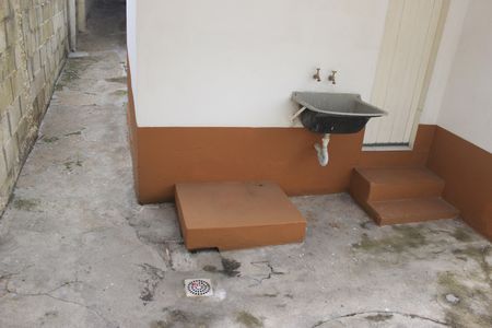 Casa à venda com 93m², 4 quartos e 1 vaga Quintal (casa 2)